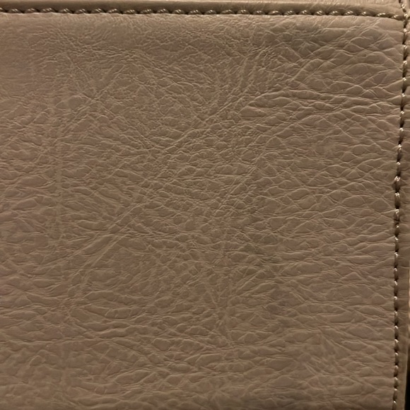 Matt & Nat GLORIA Satchel Koala Matte Nickel - Picture 9 of 9